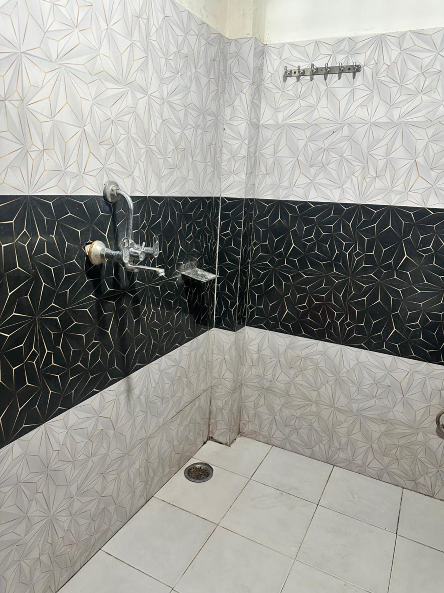 Khatu Shyam Guest House Ayodhya Dış mekan fotoğraf