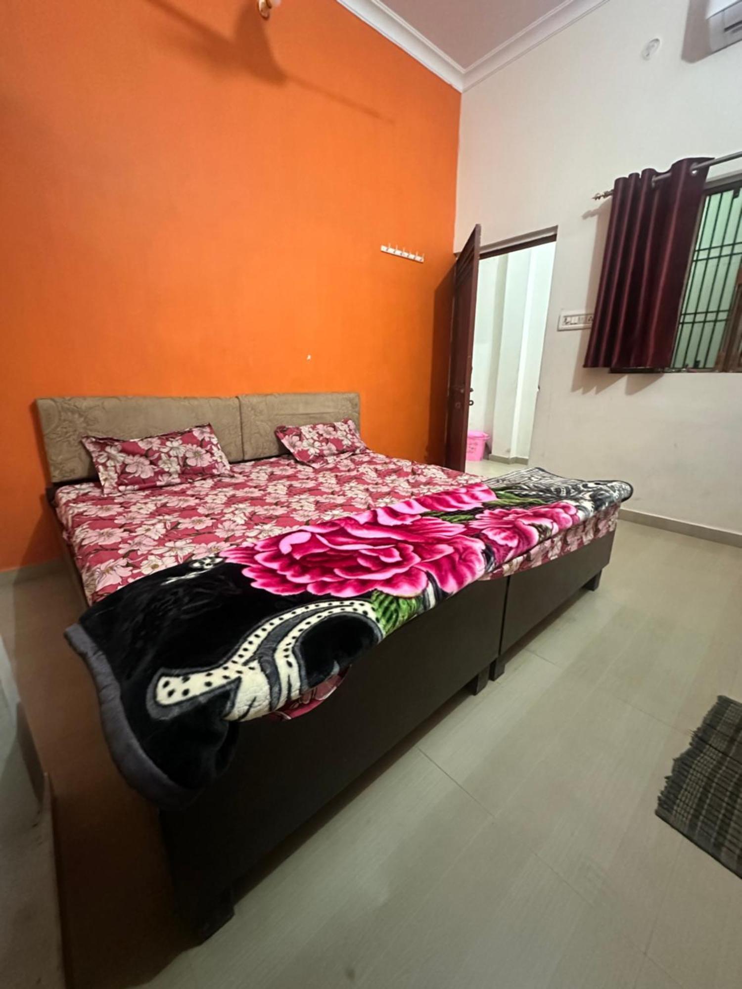 Khatu Shyam Guest House Ayodhya Dış mekan fotoğraf