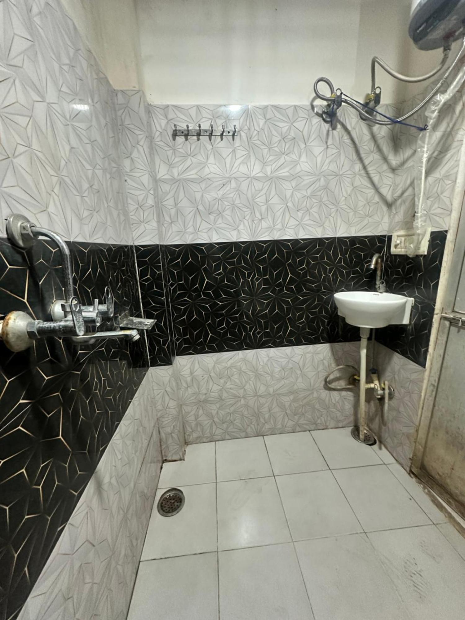 Khatu Shyam Guest House Ayodhya Dış mekan fotoğraf