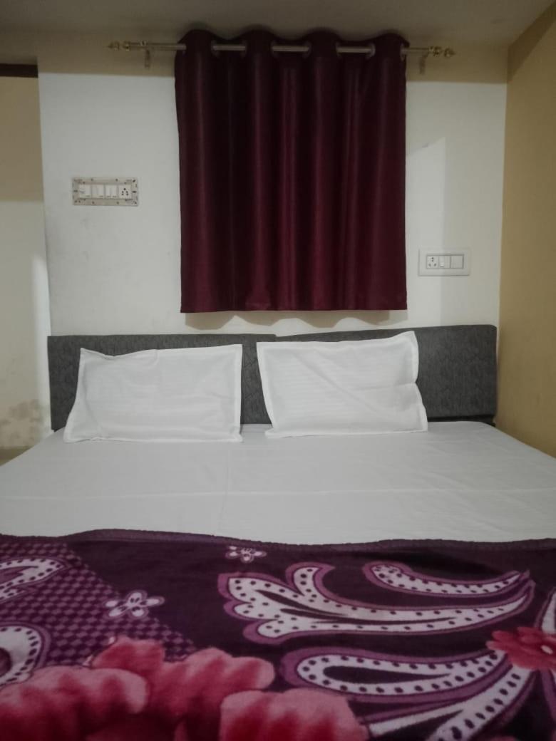 Khatu Shyam Guest House Ayodhya Dış mekan fotoğraf